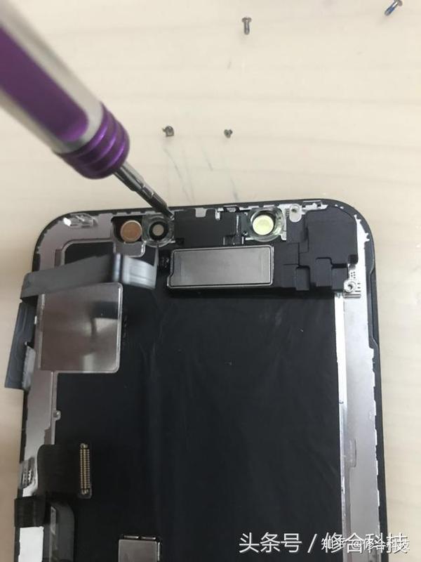 苹果手机iphone x详细拆机分解教程!精细作业!