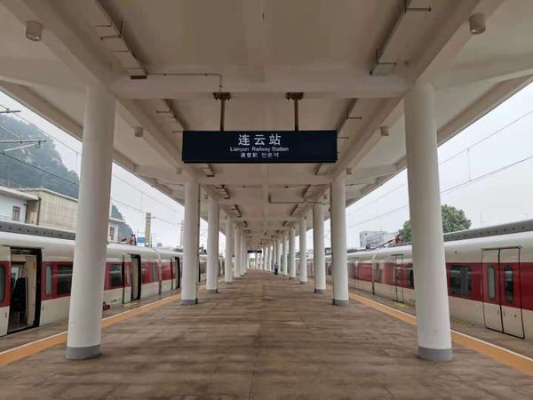 山海连云:体验陇海铁路最东端的连云港市域列车