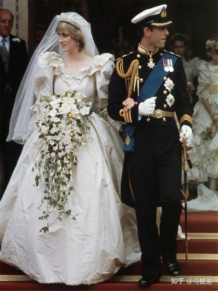 菲利普亲王伊丽莎白二世和制定dress code的英国,对服装最考究的英国