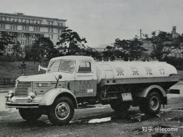 1953年五十铃tx61 / tx80油罐车 ,容量为4800升.