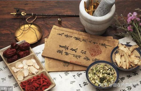 千古养肝奇方:芍药甘草汤(张仲景《伤寒论》)