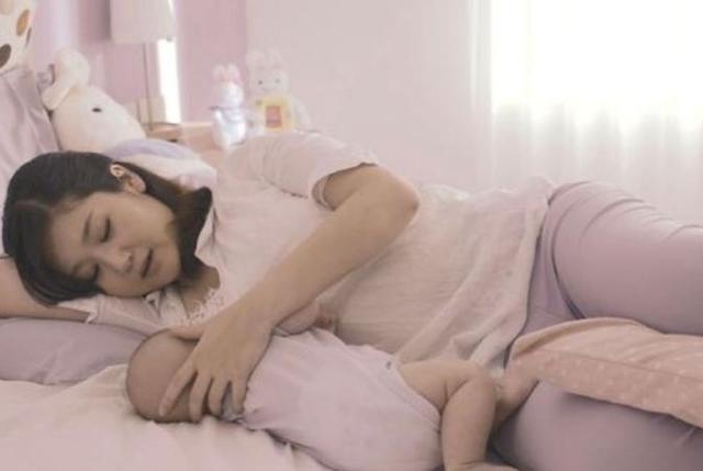 两个月宝宝吃奶总扭来扭去的是怎么回事七大原因附上应对方法