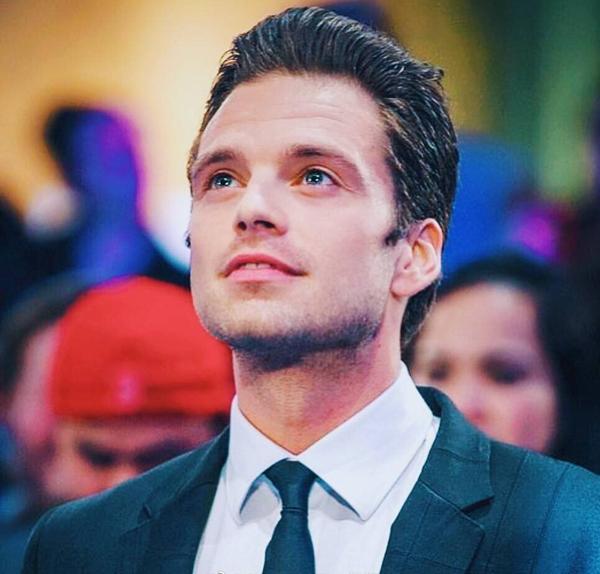 大家都有哪些塞巴斯蒂安斯坦 (sebastian stan)的美照