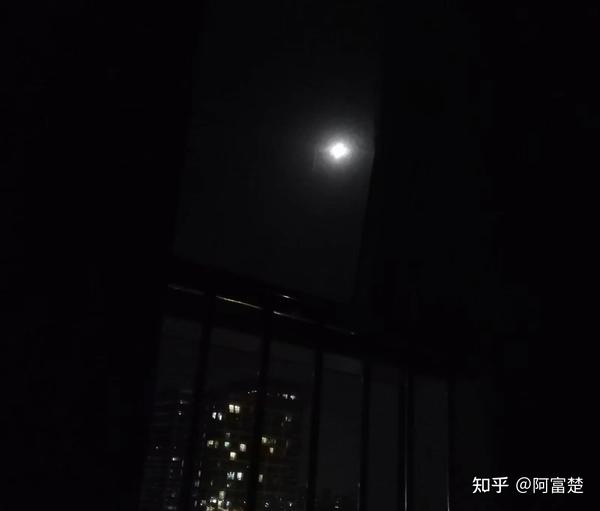 失眠的晚上,反反复复的想