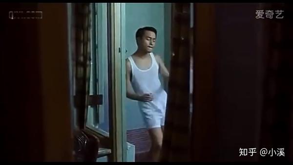 先想到的,就是阿飞正传里,哥哥的这一段.