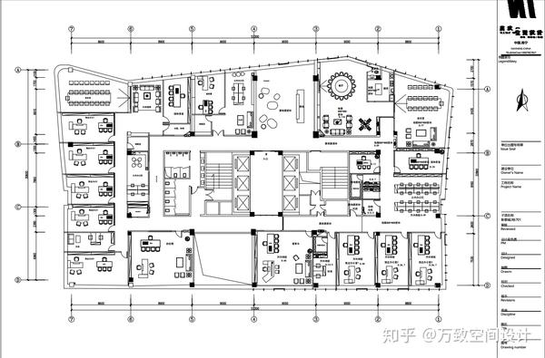 从上面就可以看得出办公室是设有独立的厨房和员工休息区,娱乐区的