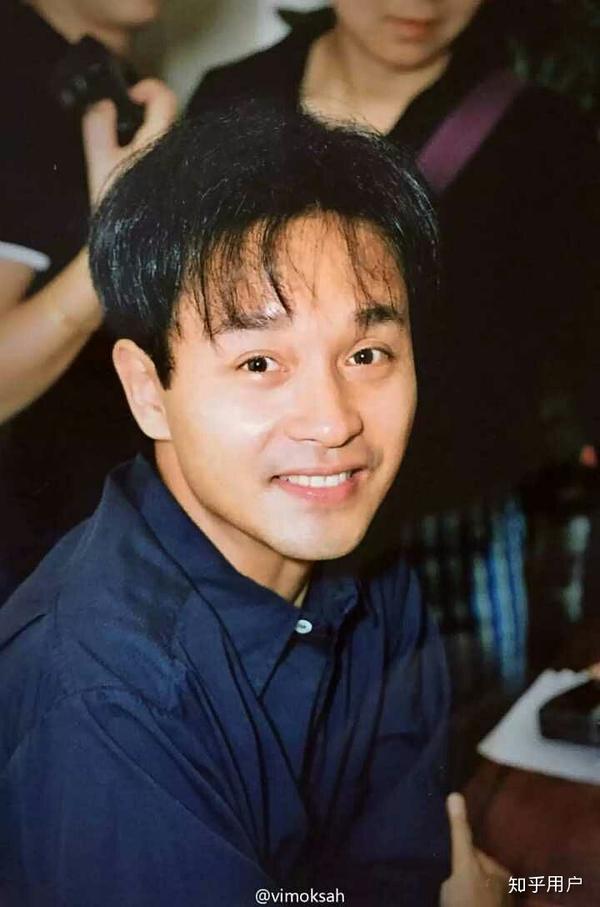 张国荣有没有什么很丑(好吧或者说是比较丑)的照片?