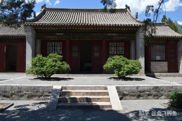 司令的槐荫村人赵承绶,为改善办学条件,在槐荫村内大寺基础上改建而成