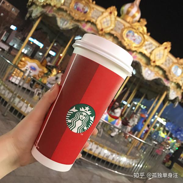 为什么有些人买星巴克的咖啡喝,要把杯子的照片发在朋友圈?