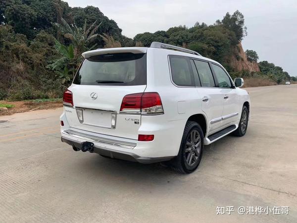 15年雷克萨斯lx570s 白色酒红内饰 无匙空气悬挂 底盘升降 acc防撞