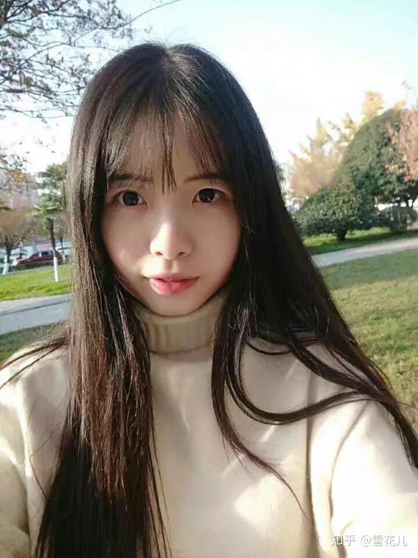 身边颜值不算高,但看着很舒服的女孩子?