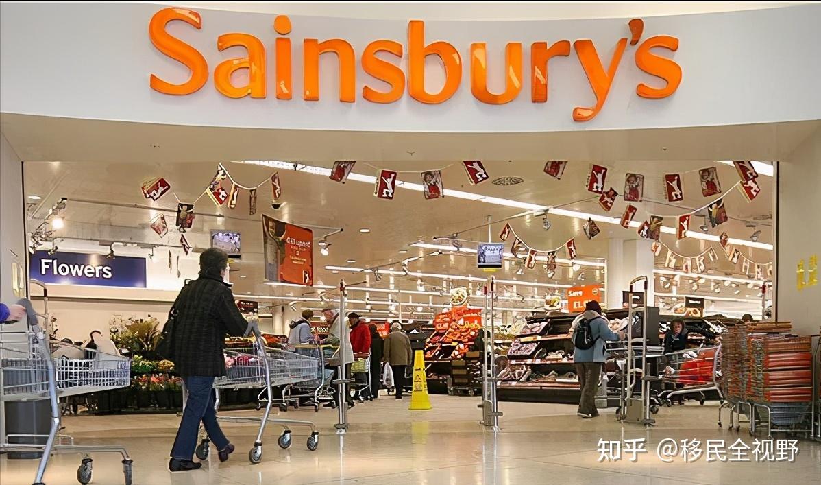 sainsbury"s也是英国的老牌连锁超市,成立于1869年,橙色是它们的代表