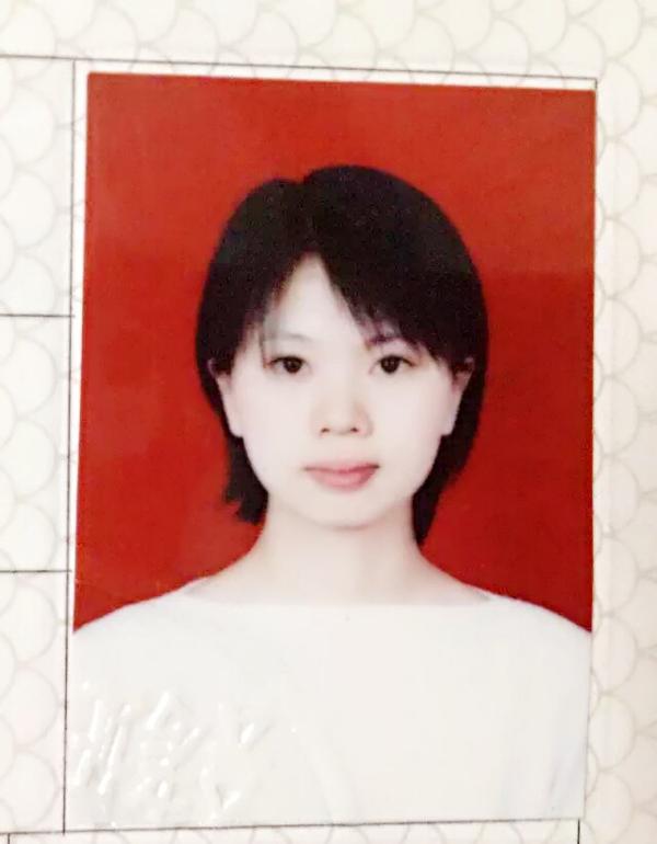 大学时期证件照
