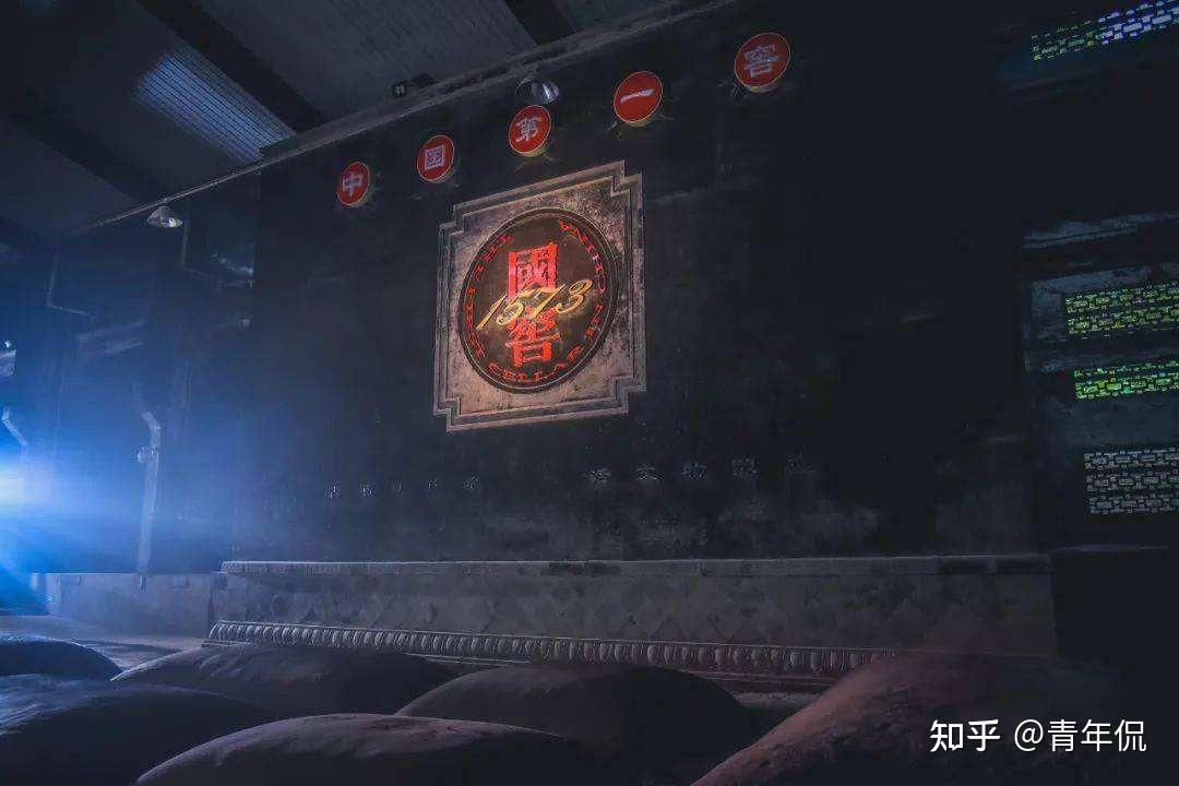 高端名酒的对决五粮液和国窖1573谁能更胜一筹