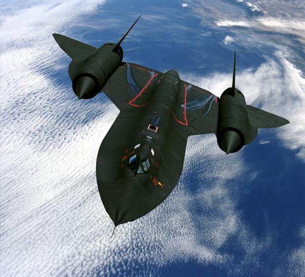 如何评价sr-71"黑鸟"高空高速战略侦察机?