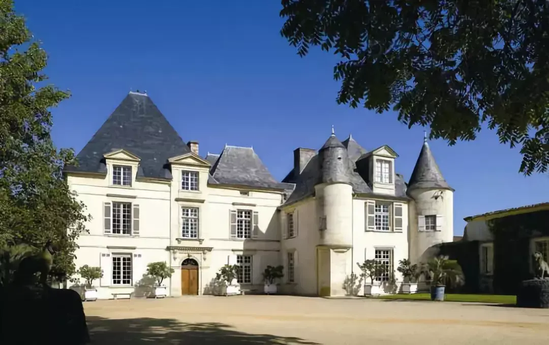 美人鱼城堡(chateau giscours),梅多克三级酒庄;   16.嘉雅