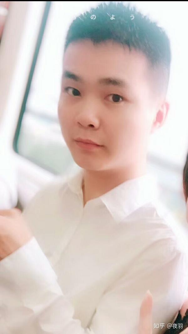 明明就是28岁老大叔,拍出了18岁的感觉