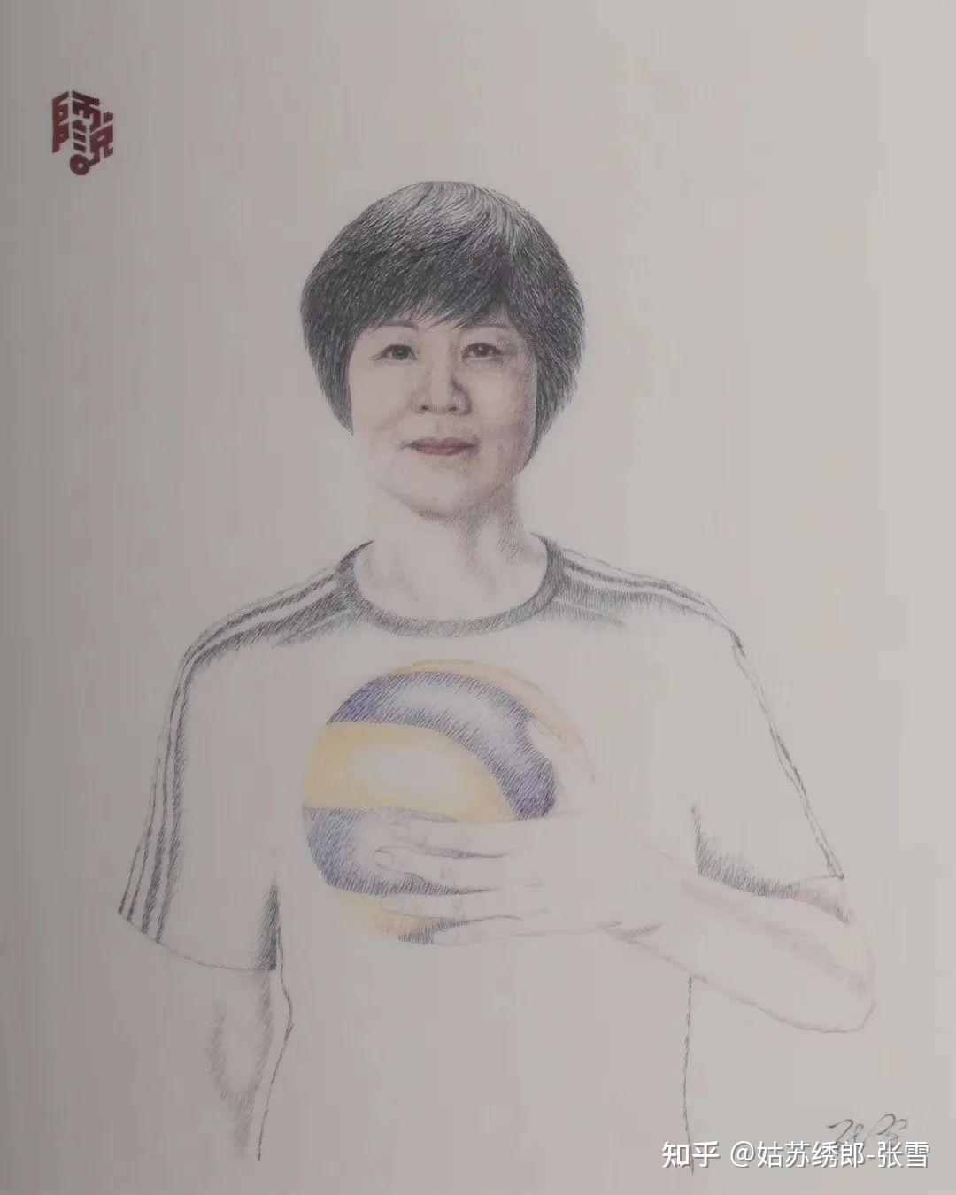张雪设计绣制《肖像画》作品送给了女排主教练郎平通过奥运精神我们