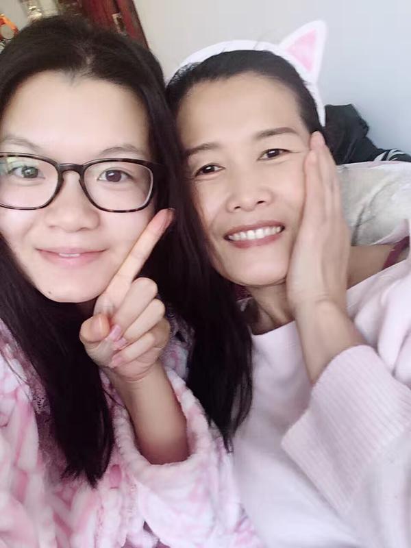 有一个漂亮的母亲是种怎样的体验?