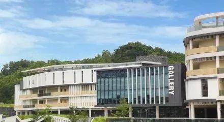比如,北京师范大学-香港浸会大学联合国际学院(uic)和香港中文大学