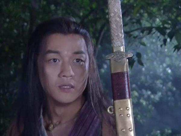 我们的男一号令狐冲当然也有一把.