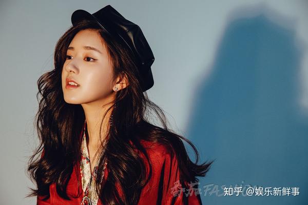 赵露思封面大片曝光 绽放少女本真无畏突破
