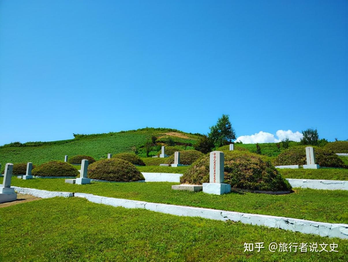 的长津湖战场,如今已是绿水青山,长津湖志愿军烈士陵园就坐落在此地