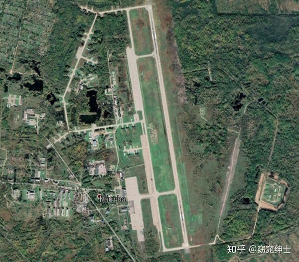 该厂西南方向23公里处为阿穆尔空军基地,执行该区域战斗值班任务