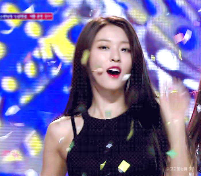 韩国女团成员有哪些惊为天人的瞬间?