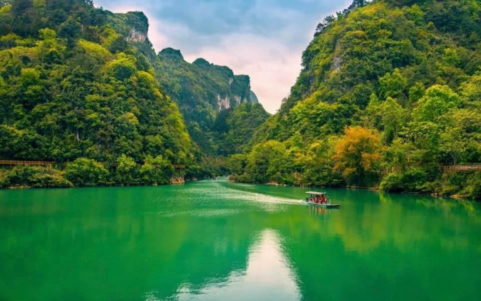 中国八个旅游不要钱的地方,地儿美人少风景好.
