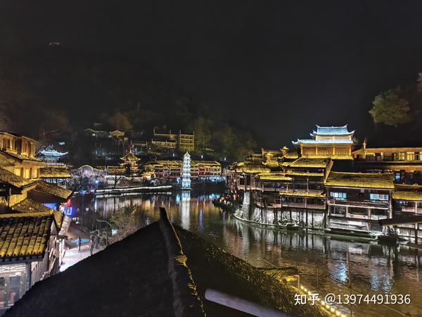 去凤凰古城旅游主要玩什么,凤凰古城内有哪些景点,凤凰九景指那几处