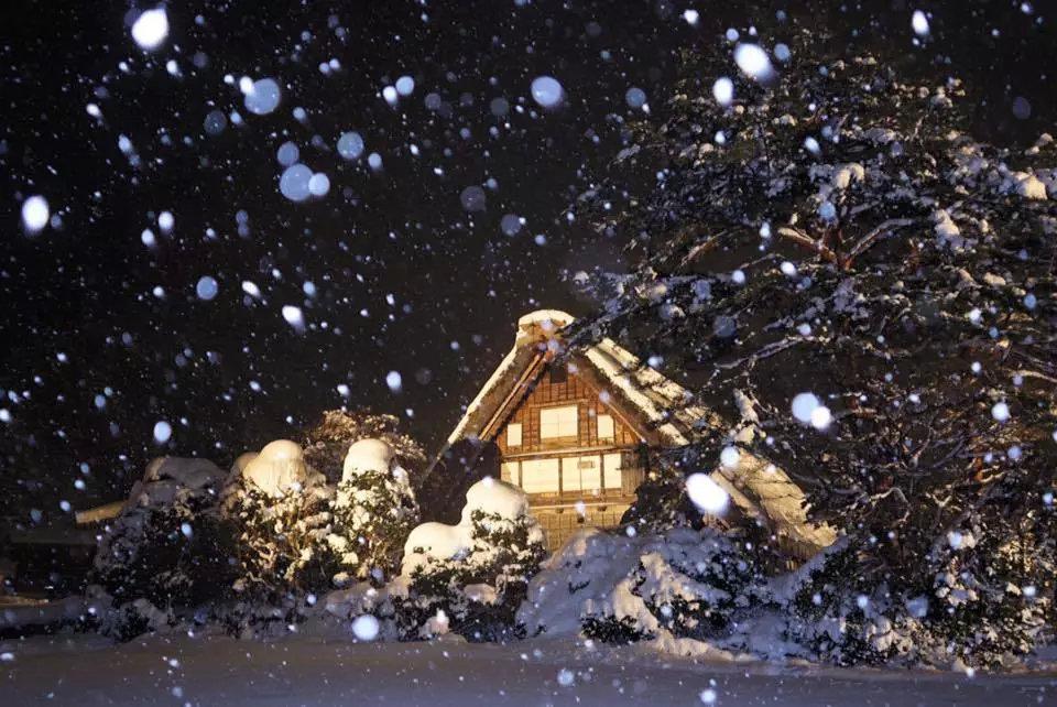 日本| 雪景不输北海道,这个百年村庄才是日本冬天最美