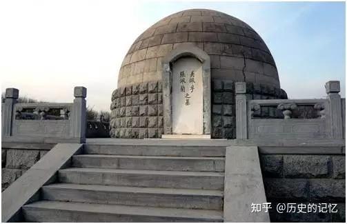 吴佩孚与妻子的合葬墓