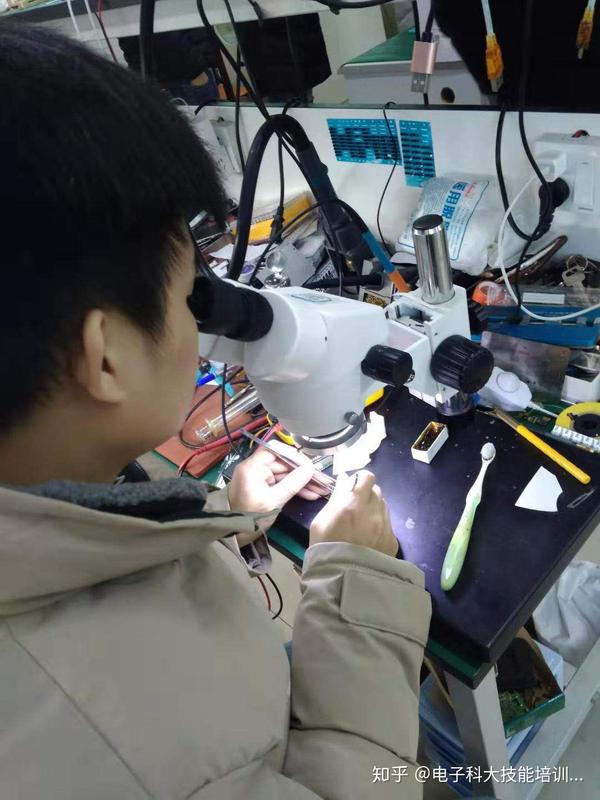 电子科大手机主板维修培训