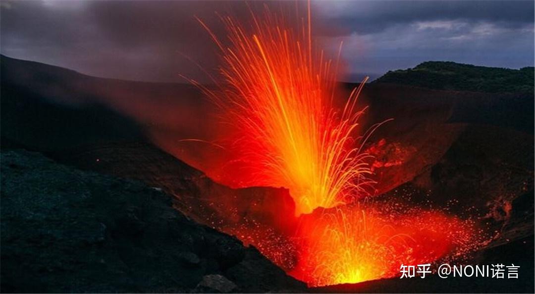 亚苏尔火山太平洋灯塔