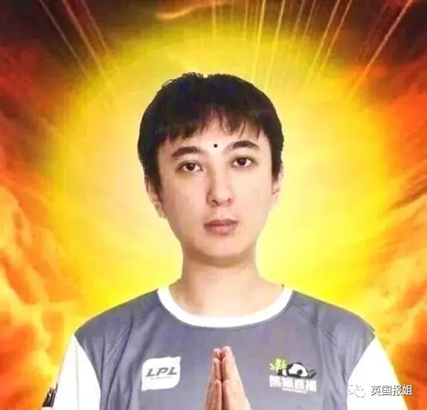王思聪:我tm为什么要吃那个热狗?