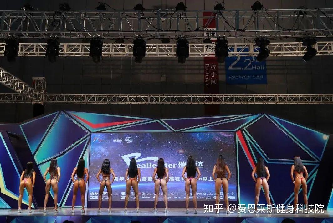 是性感如烈焰比基尼bikini费恩莱斯 成就非凡的你费恩莱斯健身科技院