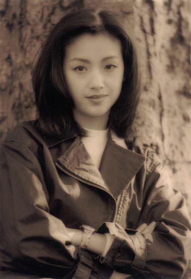 20女生90粉丝视频,吴倩莲,被很多女生称为单眼皮港星里年代看的那个.游戏最好世纪图片
