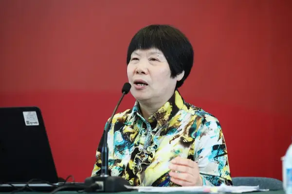 作者介绍: 陈凤英,中国现代国际关系研究院世界经济所原所长,研究员
