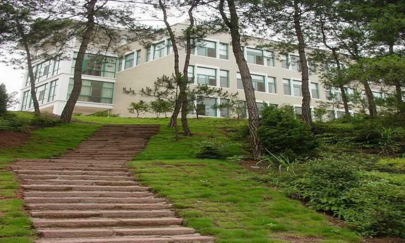 武夷学院是一所涵盖经济学教育学文学理学工学农学管理学艺术学等学科