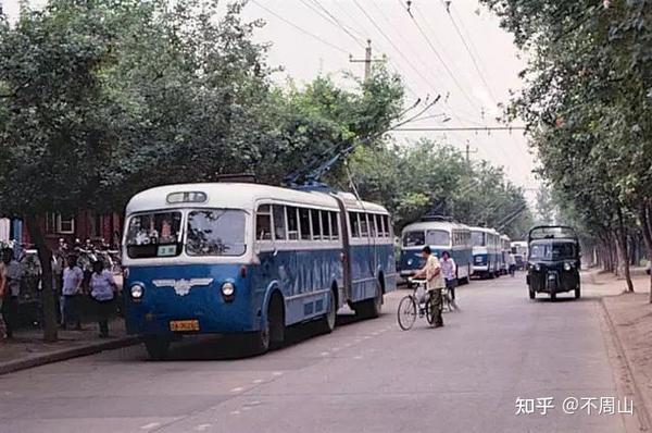80年代老照片各大城市的有轨电车