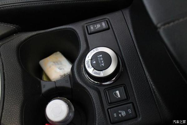 四驱的旋钮开关,一般情况下调到auto档就可以了.