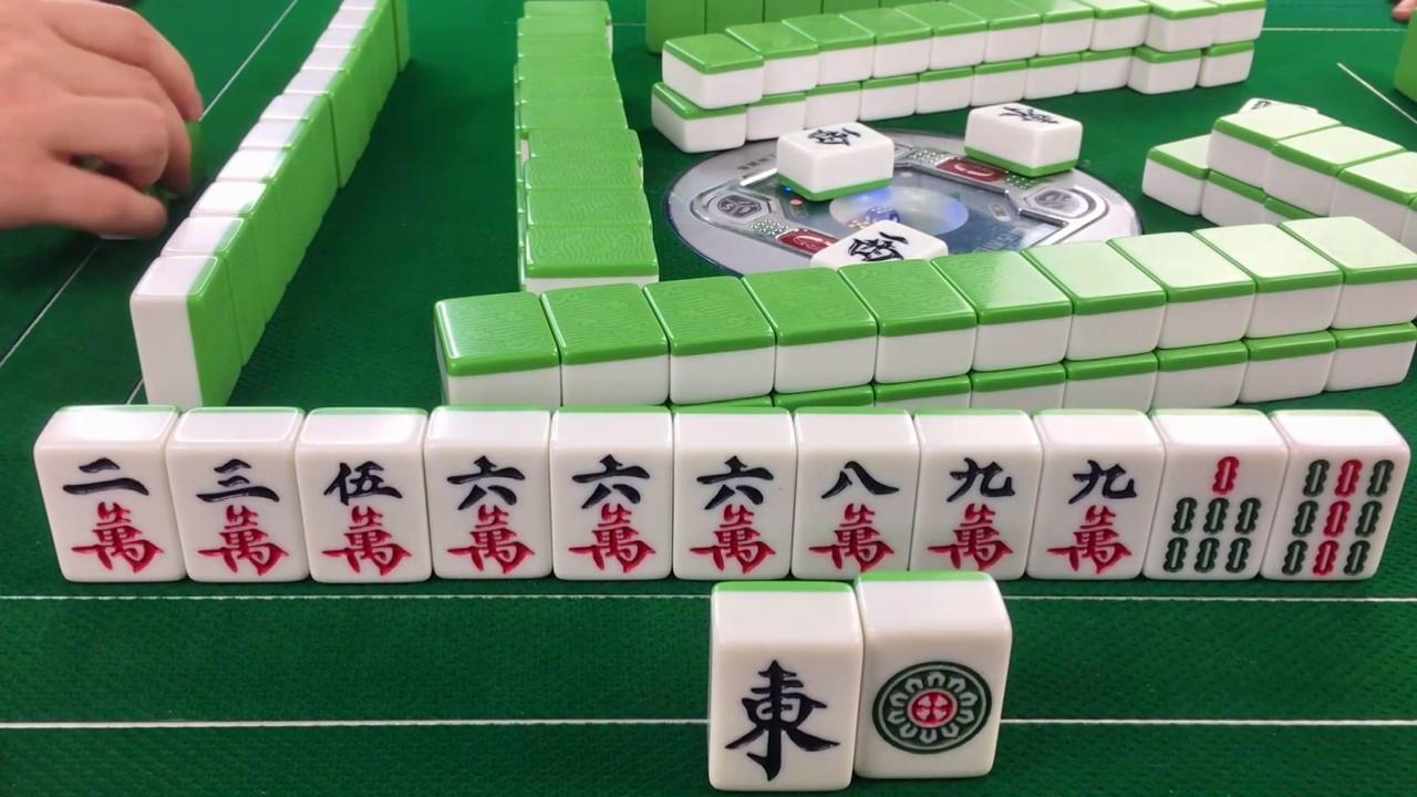 麻将3缺1:还不胡,更待何时?这把做金钩钓难上加难