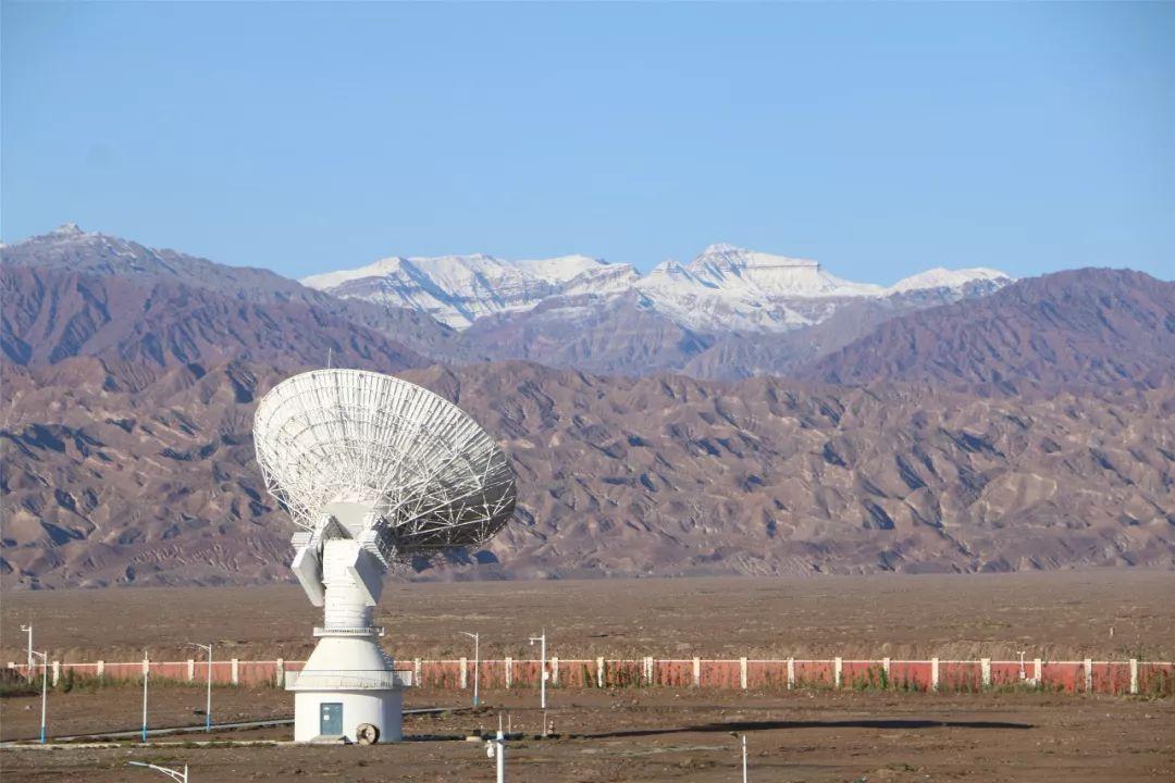 在此扎根她叫邓梦延是西安卫星测控中心喀什测控站门诊部医师2011年