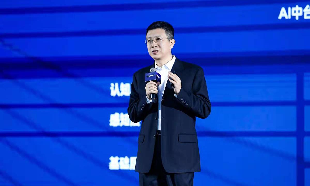 百度cto王海峰:ai cloud活跃客户数增长65%,昆仑1芯片