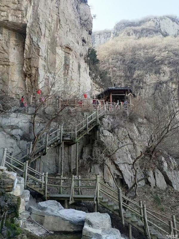 齐山风景区位于淄博市淄川区太河镇政府南5公里.