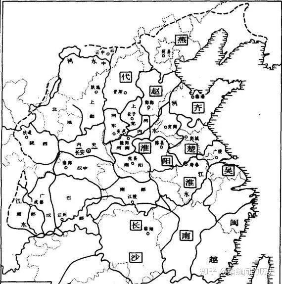 西汉建立之初,中央政府实际控制的土地只有三分之一,诸侯国控制的