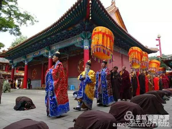 你知道自称是中国传统文化的佛教如何对付本土道教吗?