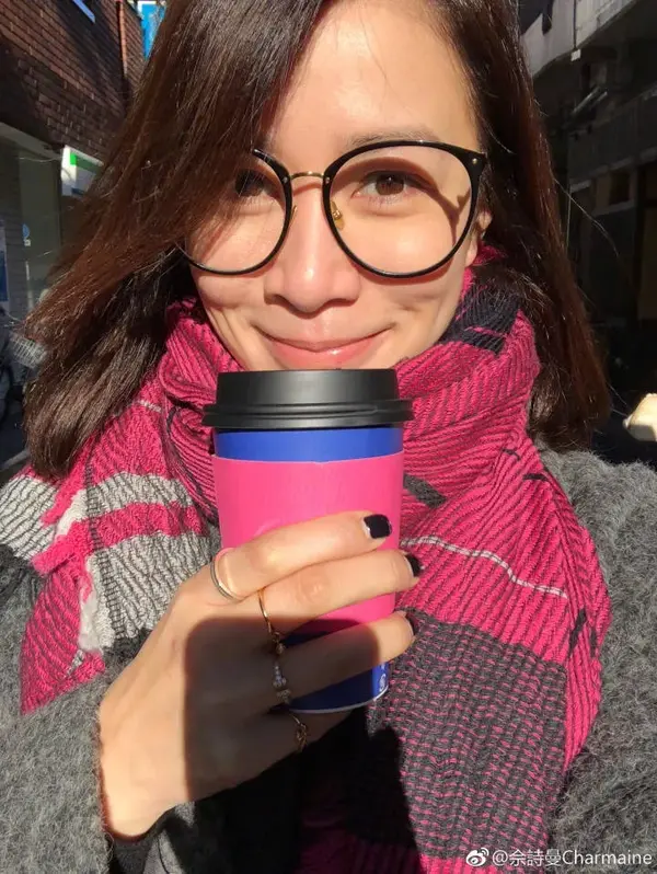 佘诗曼佩戴tiffany t系列 ,chrome hearts 戒指