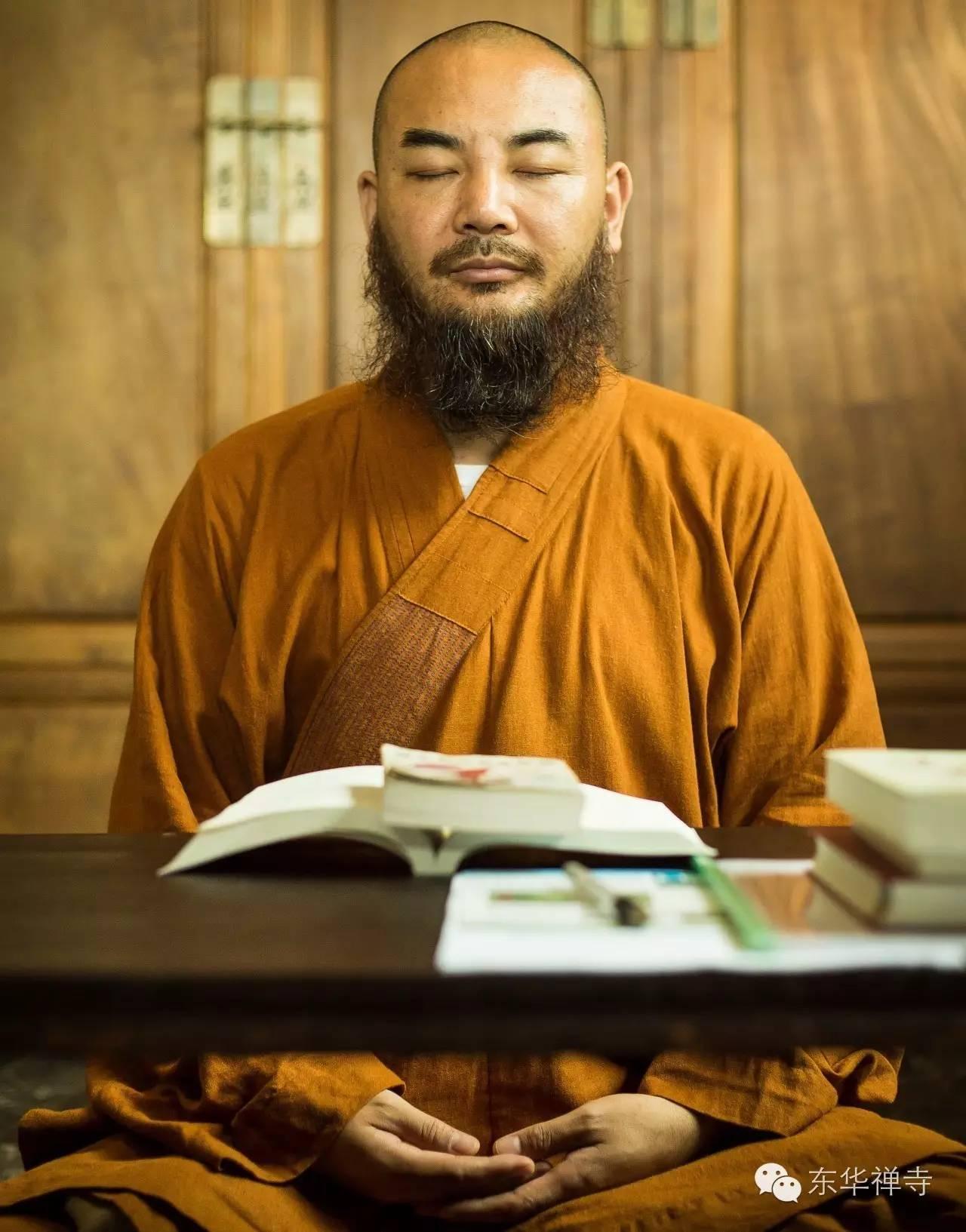 万行大和尚简介:        东华禅寺方丈,一位用生命去践行佛法